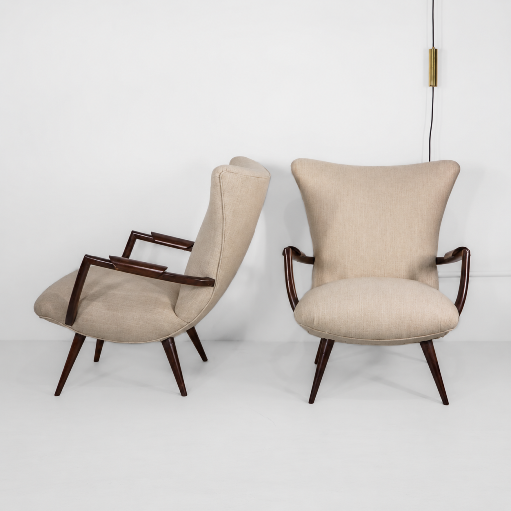 Par de poltronas — Giuseppe Scapinelli